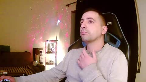 droooooones online show from March 10, 11:49 pm