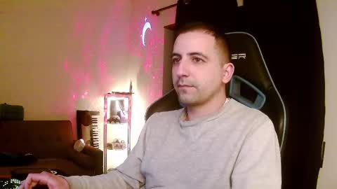 droooooones online show from March 8, 11:49 pm