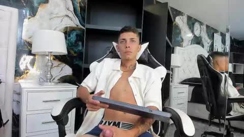 Smith Santiago   online show from October 27, 3:25 pm