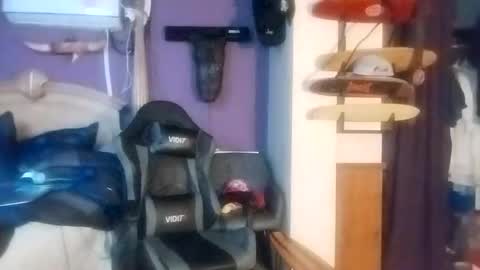 Snapshot of dtrain6969420 chatting on September 17, 2:01 am dtrain6969420 online show from September 17, 2:01 am