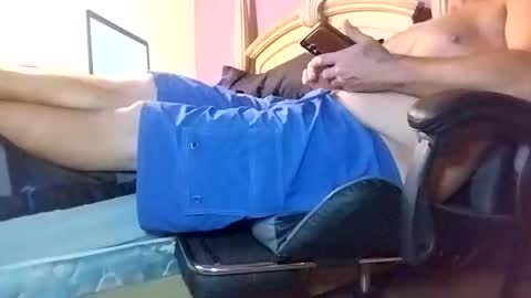 Snapshot of dtrain6969420 chatting on October 28, 1:41 am dtrain6969420 online show from October 28, 1:41 am