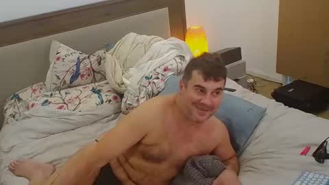 dudecuzbeo online show from September 13, 6:25 am