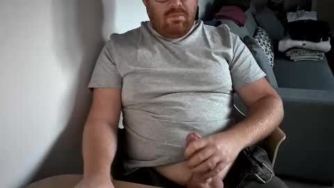 FloFrenchCurv288 online show from November 30, 4:20 pm