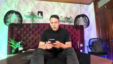 Dustin Sonne online show from April 5, 3:36 am