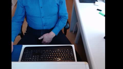 dutchpornking2 online show from February 21, 9:43 am