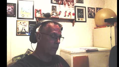 Snapshot of dwinmontana chatting on September 11, 4:11 am dwinmontana online show from September 11, 4:11 am