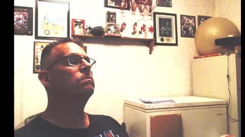 Snapshot of dwinmontana chatting on September 13, 7:20 am dwinmontana online show from September 13, 7:20 am