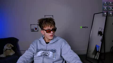 dylan_bold online show from September 15, 7:15 pm