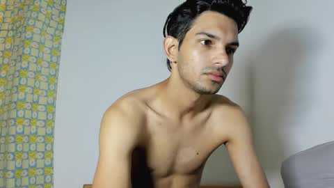 Snapshot of dylan_hoot chatting on September 13, 9:27 pm Dylan online show from September 13, 9:27 pm