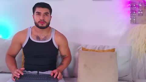 Bryan model independient online show from July 3, 4:13 pm
