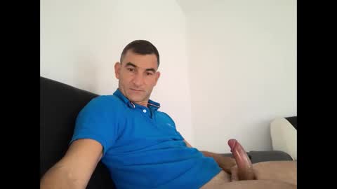 Snapshot of easystyle1 chatting on October 30, 2:40 pm Andrew online show from October 30, 2:40 pm