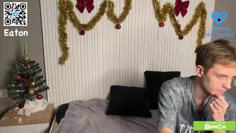 eaton_ online show from December 14, 7:10 pm