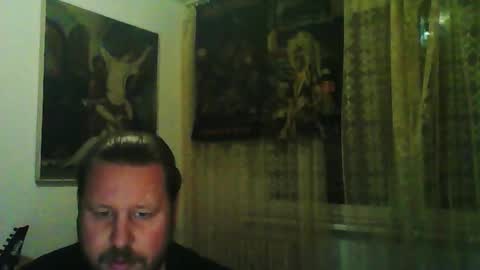 Edward online show from November 3, 6:32 pm