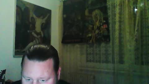 Edward online show from November 15, 6:43 pm