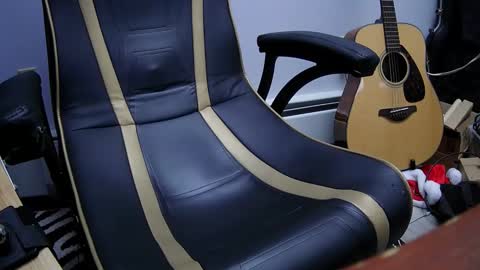 Snapshot of edgegamer chatting on January 17, 4:04 pm EdgeGamer online show from January 17, 4:04 pm