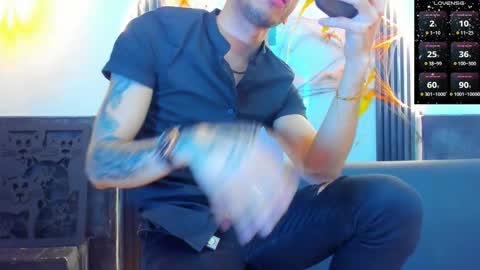 Snapshot of edward_24_ chatting on October 25, 5:31 am Edward Colleman online show from October 25, 5:31 am