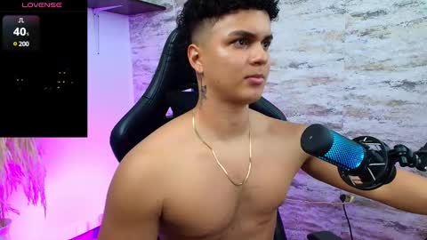 Snapshot of edward__clarck chatting on January 15, 4:36 am EDWARD CLARCK online show from January 15, 4:36 am