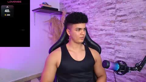 Snapshot of edward__clarck chatting on October 19, 5:45 am EDWARD CLARCK online show from October 19, 5:45 am