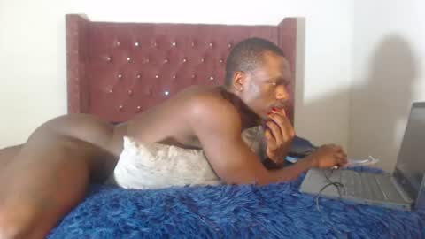 edwin_misquera online show from July 1, 7:42 am