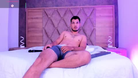 I AM ALONE TODAY EIMY IS A BIT SICK online show from January 7, 10:04 pm