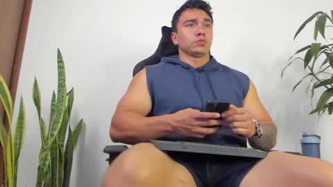 EITHAN CONOR online show from October 2, 2:15 am