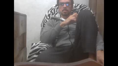 el_principe_veryhot online show from March 9, 6:28 am