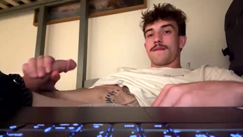 Snapshot of electron448 chatting on October 10, 12:37 am electron448 online show from October 10, 12:37 am