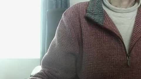 elfyonee online show from January 5, 9:15 am