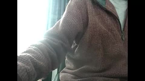 elfyonee online show from January 8, 10:15 am