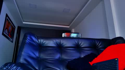 Elian online show from February 24, 8:09 pm