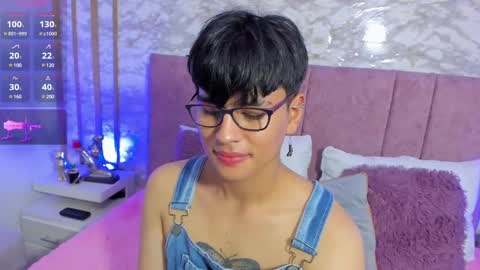 elio_ares18 online show from February 26, 8:09 pm