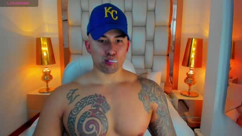 Snapshot of elliott_veelez chatting on December 2, 8:09 pm E L L I O T    V E L E Z online show from December 2, 8:09 pm