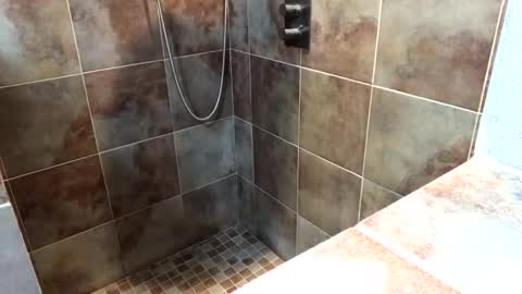 Snapshot of elpouto chatting on October 22, 9:24 am Elpouro online show from October 22, 9:24 am