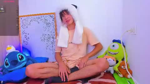  E  L  Y   K  I  N  G   online show from July 3, 8:13 pm