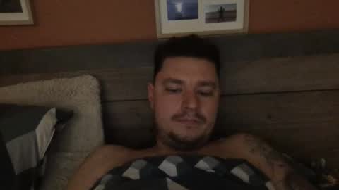 emiliano1256 online show from March 23, 3:56 am