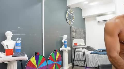 Emilio online show from April 18, 11:11 am