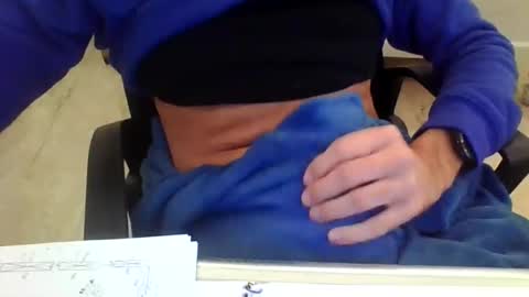 Snapshot of engi32 chatting on November 1, 11:20 pm Engi32 online show from November 1, 11:20 pm