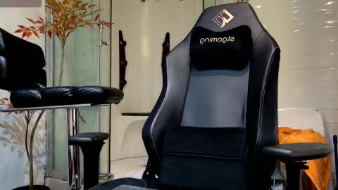 enzo_steel online show from March 15, 1:24 am