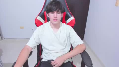 eren_tatakae online show from January 14, 2:38 am