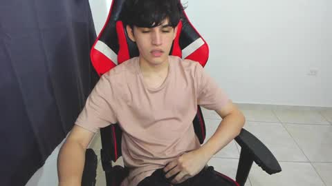 eren_tatakae online show from January 28, 5:56 pm