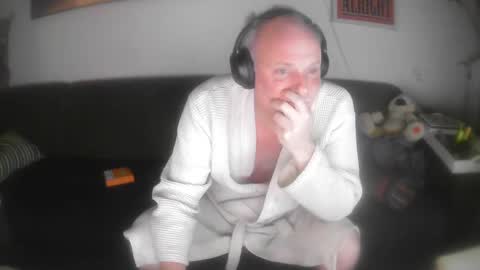 Eric online show from February 2, 11:32 pm