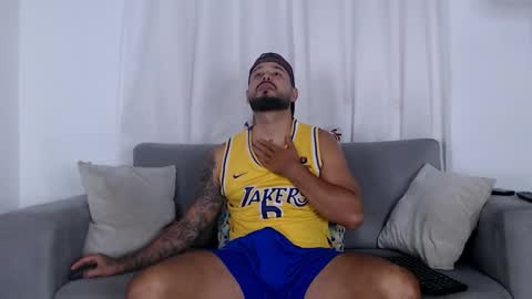 Snapshot of eric_evans1 chatting on October 15, 4:53 am Eric Evans online show from October 15, 4:53 am