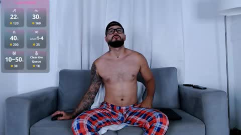 Snapshot of eric_evans1 chatting on September 23, 2:44 am Eric Evans online show from September 23, 2:44 am