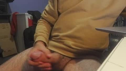 Snapshot of ericarseneau chatting on October 25, 3:30 am ericarseneau online show from October 25, 3:30 am