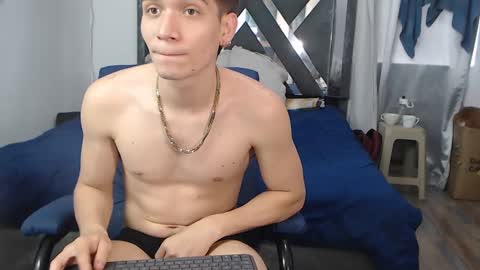 erick_de_rossee online show from December 21, 6:02 pm