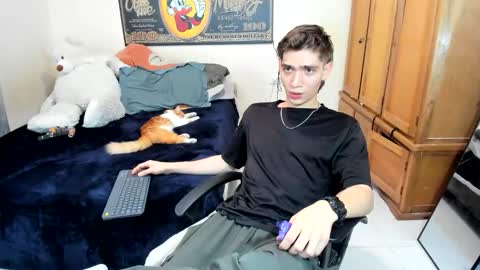 erick_de_rossee online show from June 3, 8:36 pm