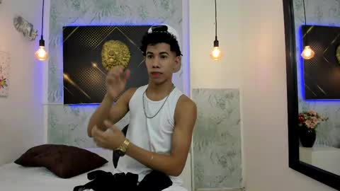 Snapshot of erick_zhimerman chatting on December 9, 4:12 am   online show from December 9, 4:12 am