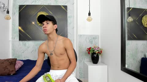 Snapshot of erick_zhimerman chatting on January 10, 3:50 am   online show from January 10, 3:50 am