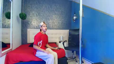Snapshot of erick_zhimerman chatting on October 8, 3:55 am   online show from October 8, 3:55 am