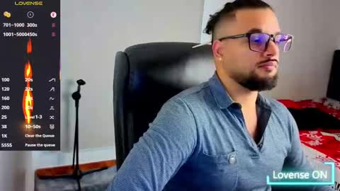 Snapshot of ernesto_rodriguez_82 chatting on October 23, 8:01 pm ernesto rodriguez 82 online show from October 23, 8:01 pm